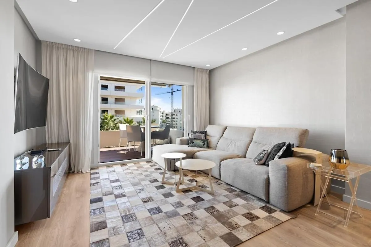 Modern And Stylish In Nueva Andalucia - Rdr462 contacts